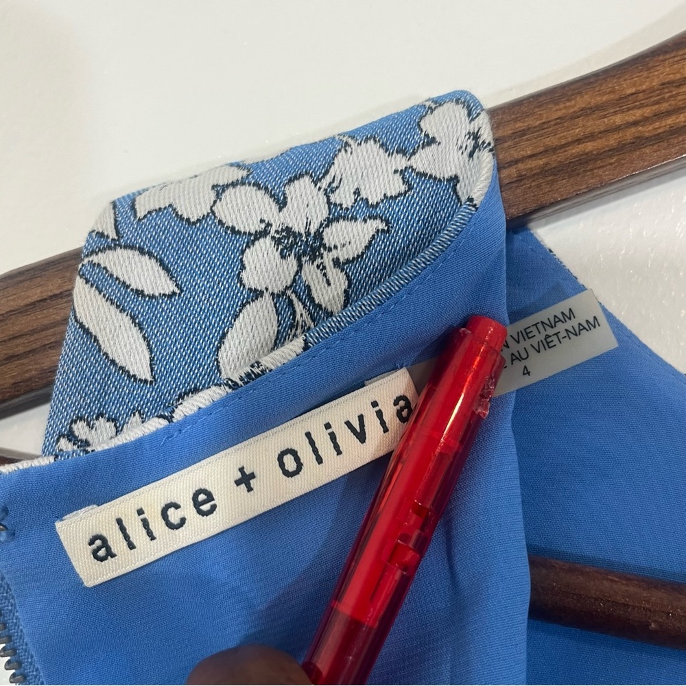 Alice + Olivia Clyde Cornflower Blue Floral Shift Mini Dress Size 4/ S - Picture 9 of 11